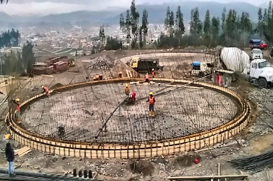 Construcción de tanque, Riobamba